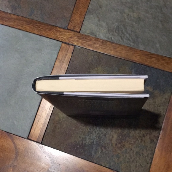 Nicholas Sparks “Nights in Rodanthe” Novel - Picture 3 of 5